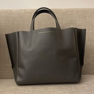 ampersand as apostrophe half tote